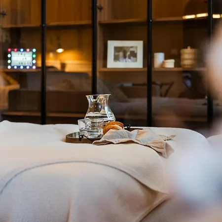 Apartament The Icon - Duomo View Mediolan